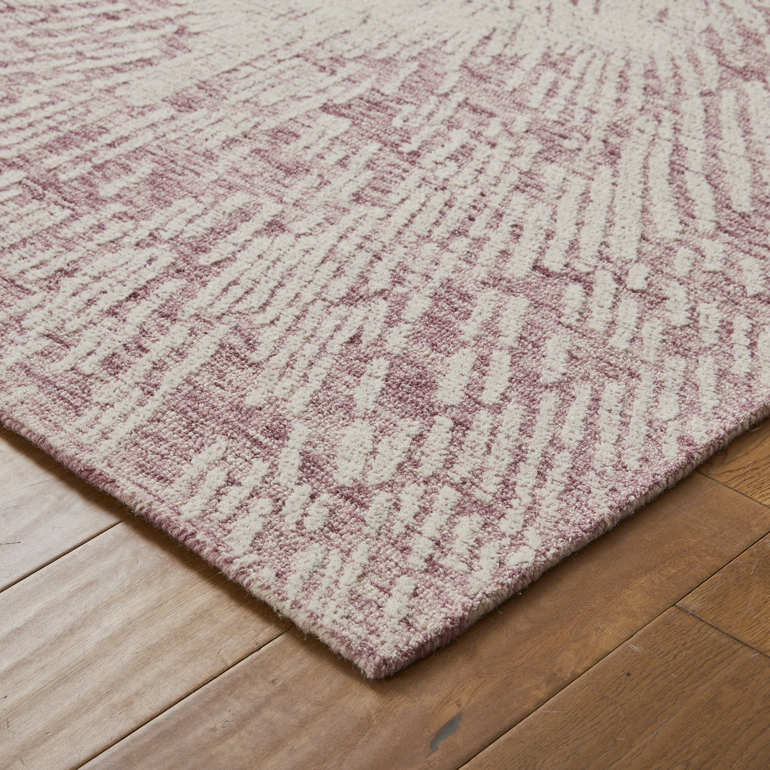 HAMPTON_BURST_CORNER_DETAIL.jpg