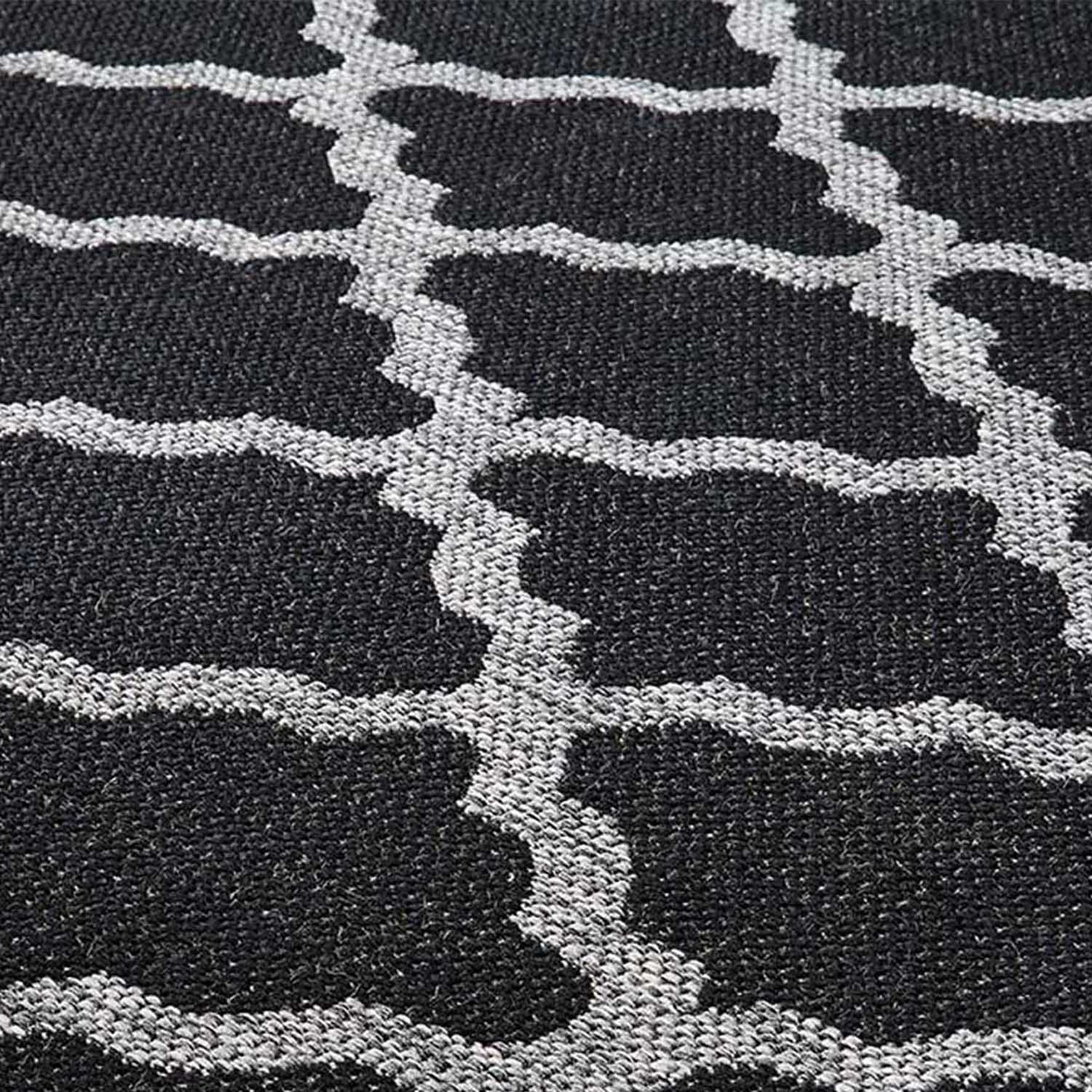 Moda_Trellis_Black_Detail2.jpg