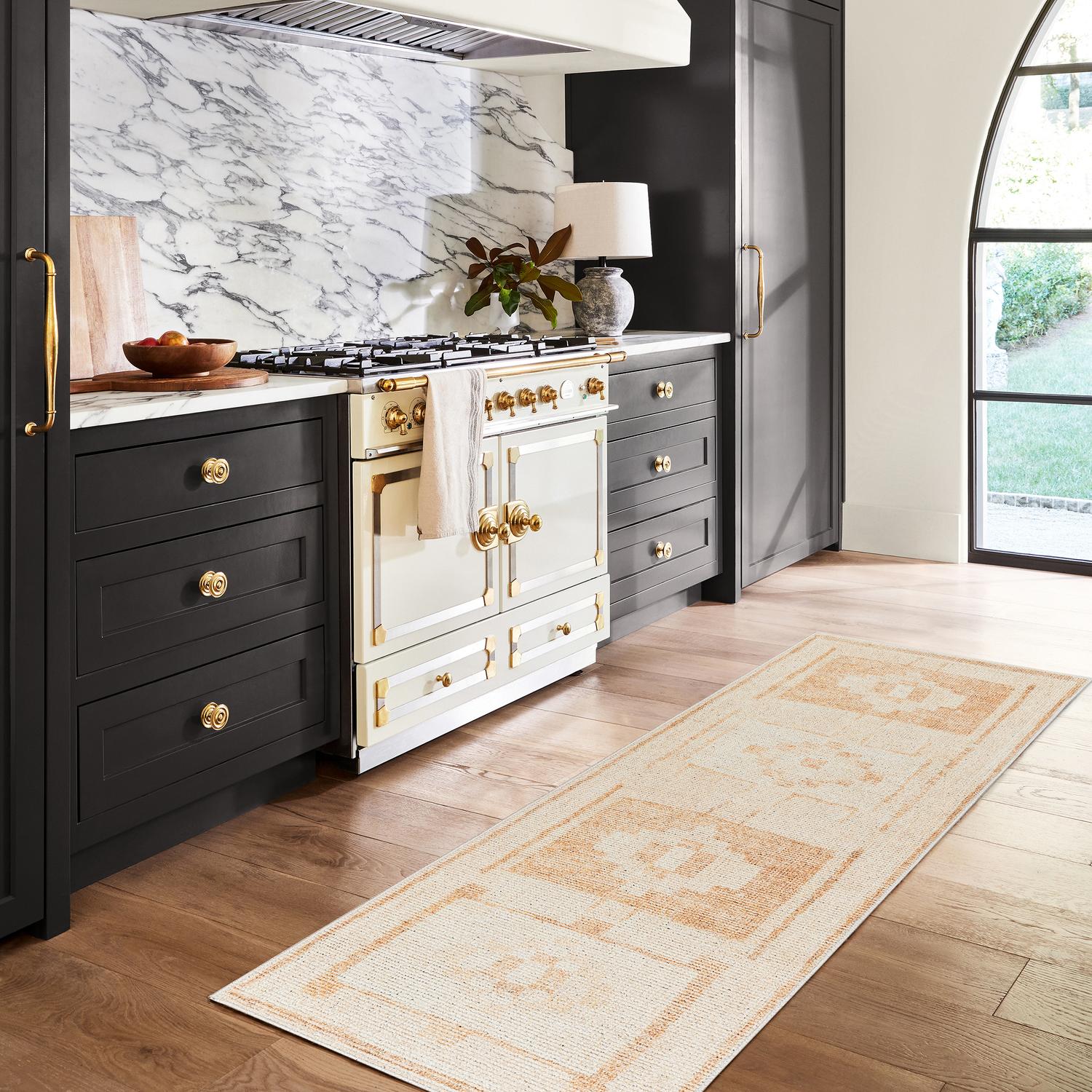 booc2300runner-roomscene_202