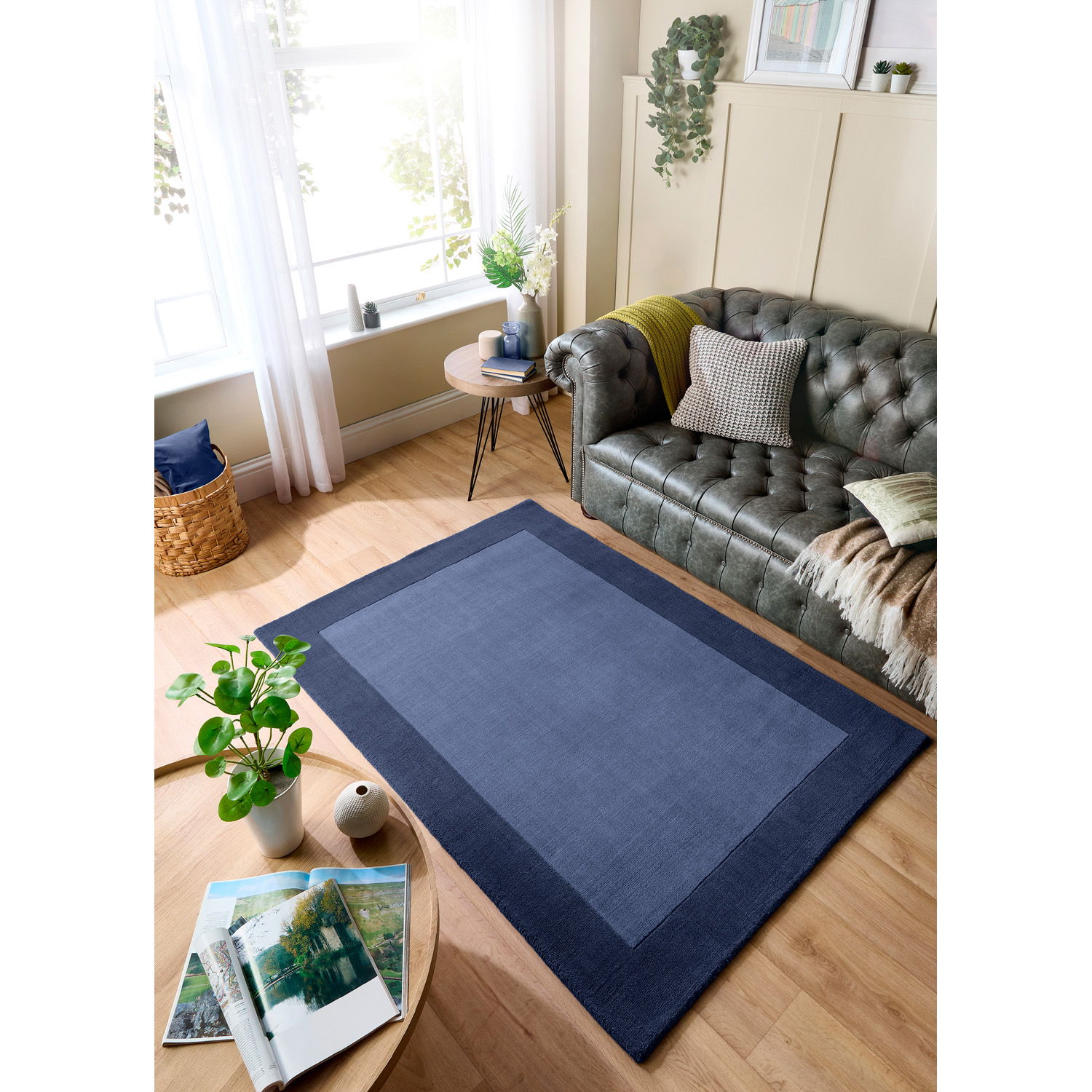 Borders Navy Rug L_02