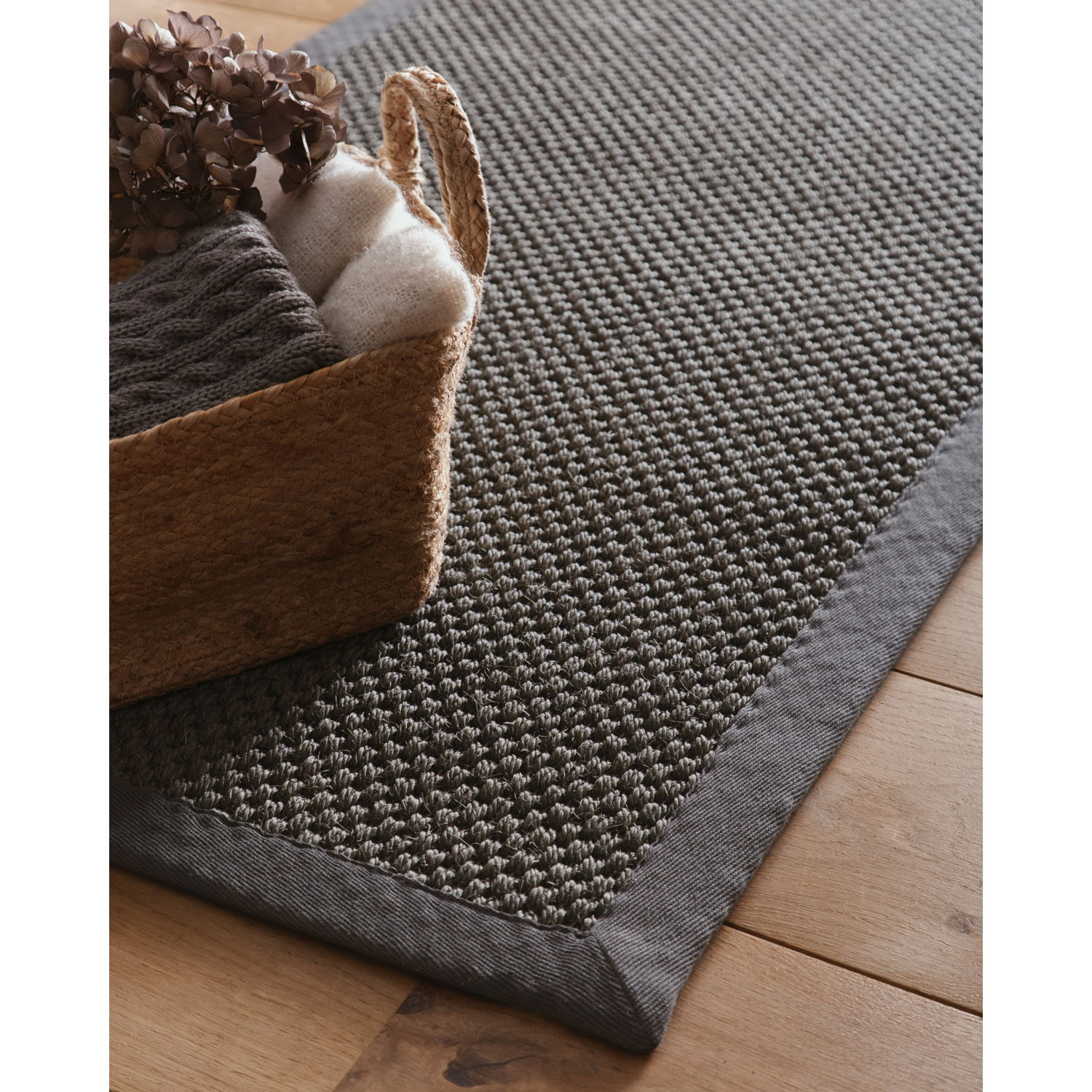 Sisal Dark Grey Grey Border D_01